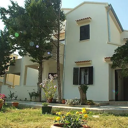 Pleasant In Pag Dalmatia, Croatia *